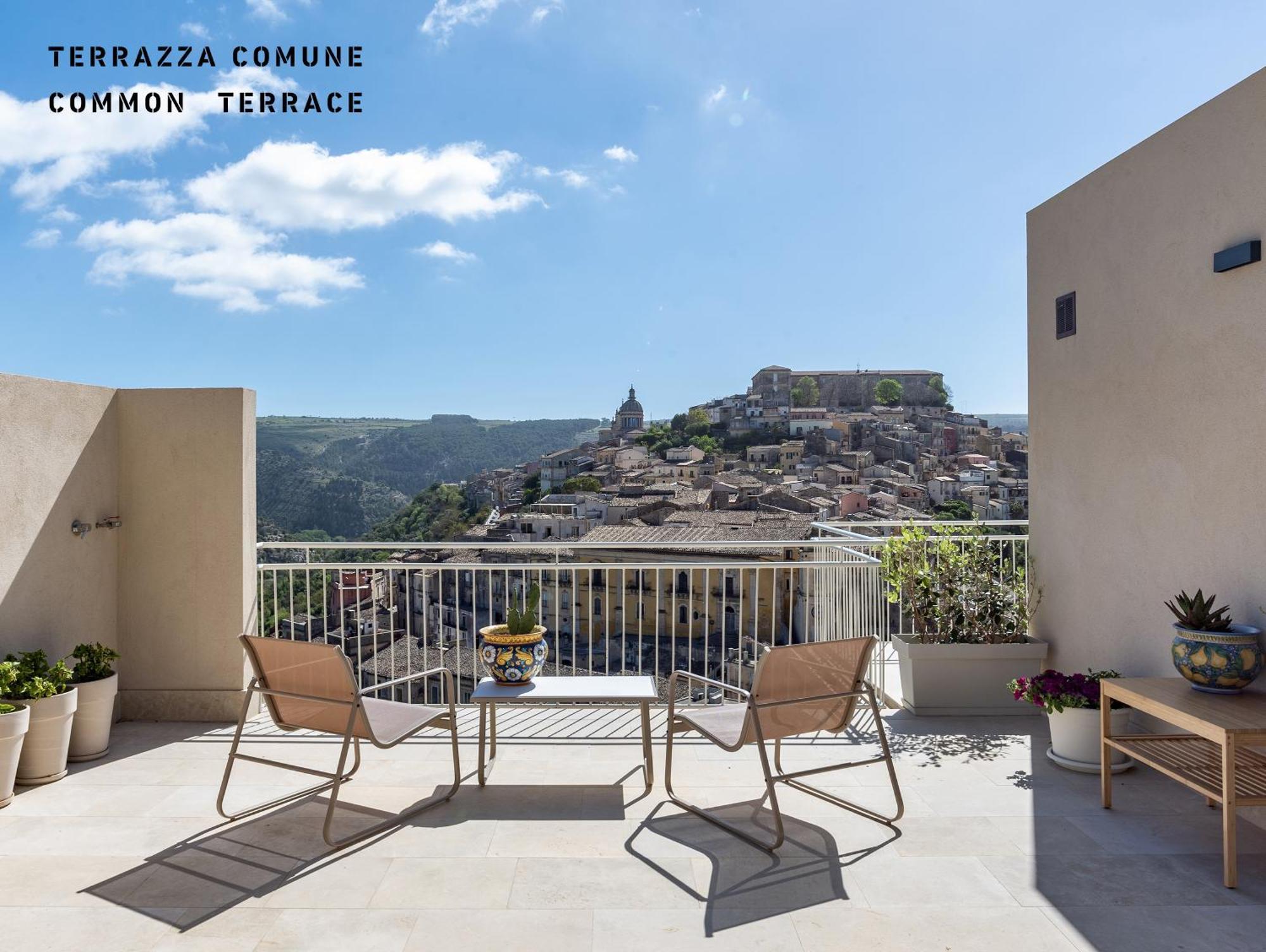 La Casa Di Irene - Suites Con Vista รากูซา ภายนอก รูปภาพ